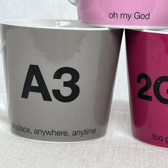 Cute designer porcelain mug set, by TOCA. - Picture 4 of 14